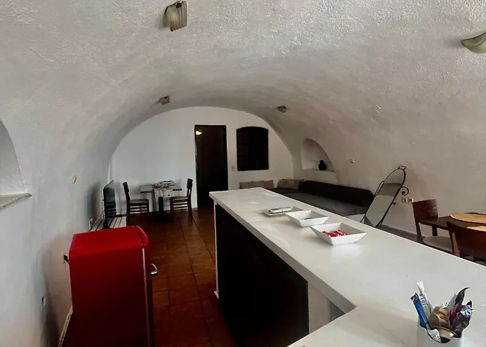 Apartament Lava On The Cliff Fira (Santorini)