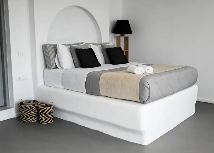 Apartament Lava On The Cliff Fira (Santorini)