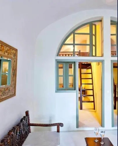 Apartament Lava On The Cliff Fira (Santorini)