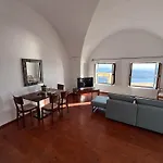 Lava On The Cliff Apartment *