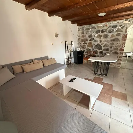 Lava On The Cliff דירה סנטוריני