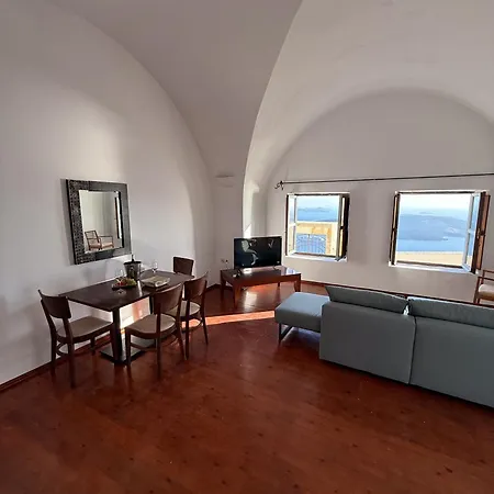 Lava On The Cliff Apartment *