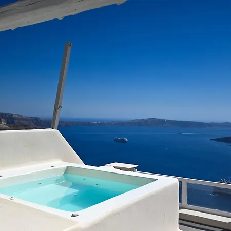 Apartment Lava On The Cliff