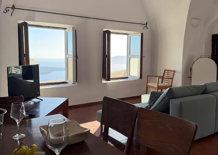 Lava On The Cliff * Fira (Santorini)