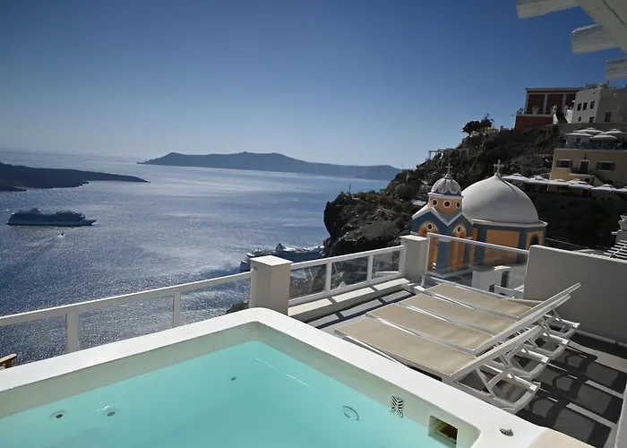 Daire Lava On The Cliff *