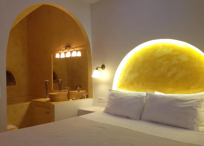 Lava On The Cliff Тира