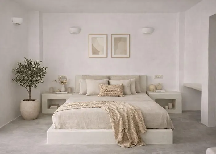 Daire Lava On The Cliff