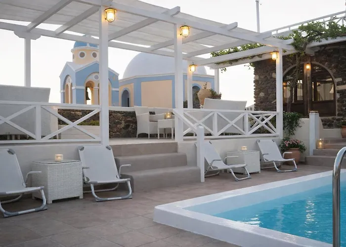 Lava On The Cliff Daire *